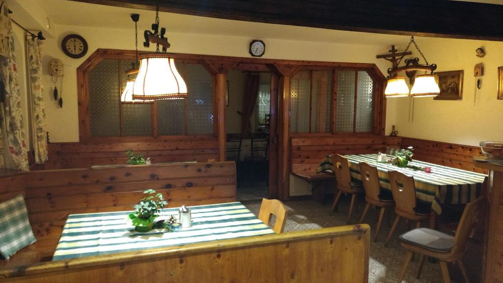 Hotel - Landgasthof Winklehner Sankt Pantaleon  Ngoại thất bức ảnh